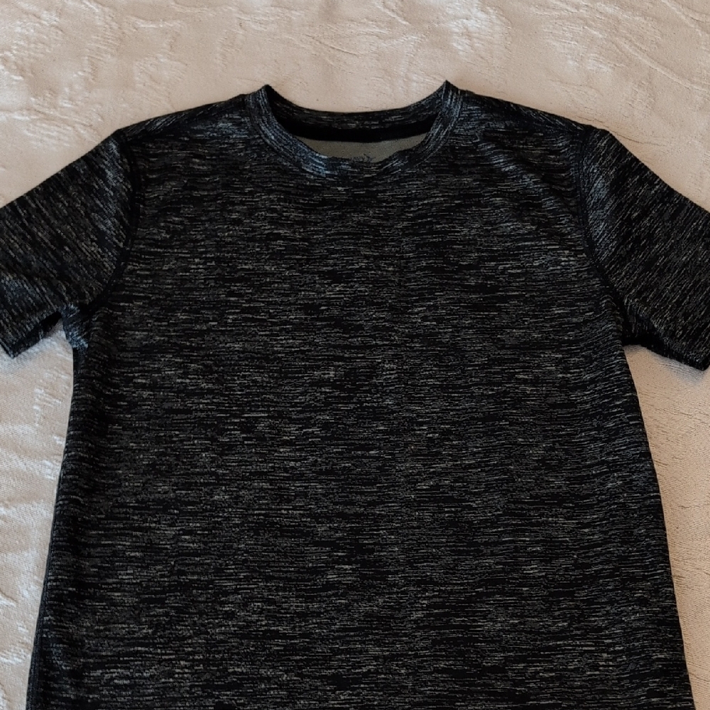 Old Navy Active Black and Gray Tee